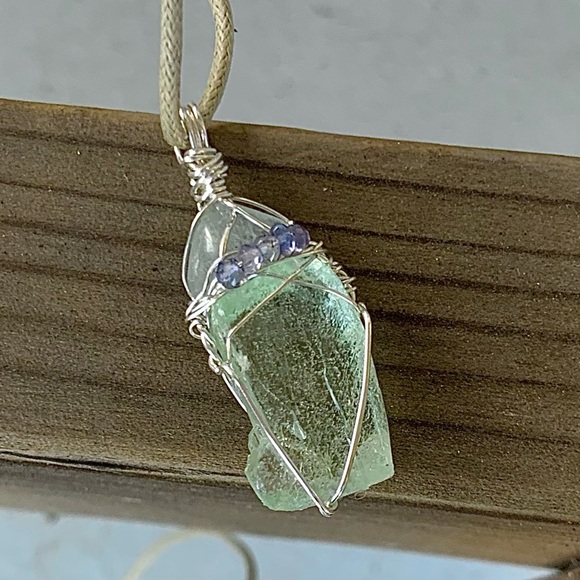 Aquamarine, Spodumene & Iolite Bead Necklace - Picture 13 of 16